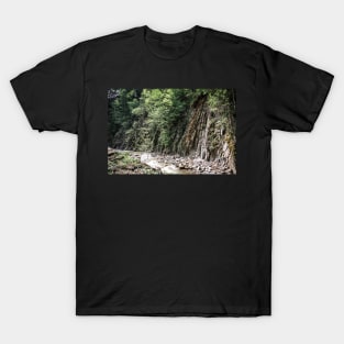 Lainbachtal - Steep tilted rock strata T-Shirt